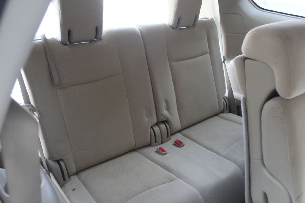 2015 Nissan Pathfinder Image 13