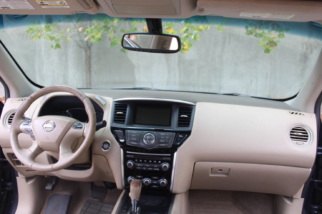 2015 Nissan Pathfinder Image 15