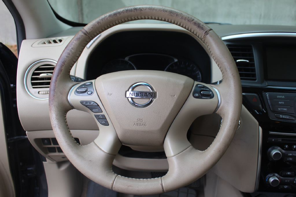 2015 Nissan Pathfinder Image 17