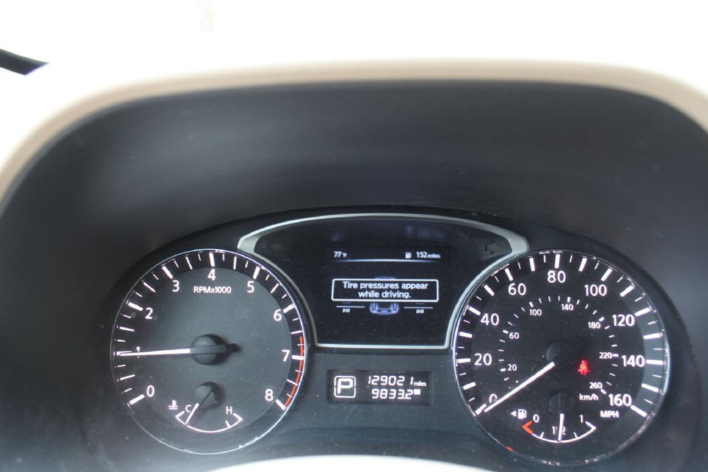 2015 Nissan Pathfinder Image 22