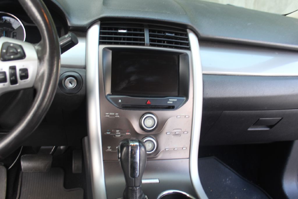 2014 Ford Edge Image 17