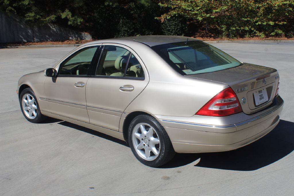 2003 Mercedes-Benz C-Class Image 3