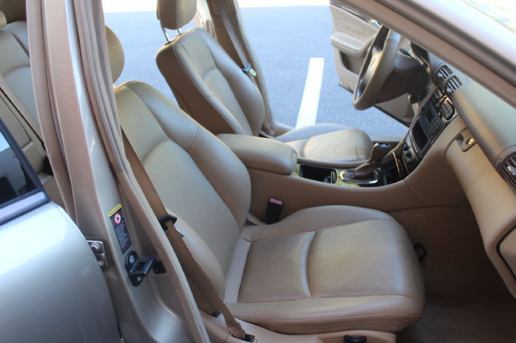 2003 Mercedes-Benz C-Class Image 7
