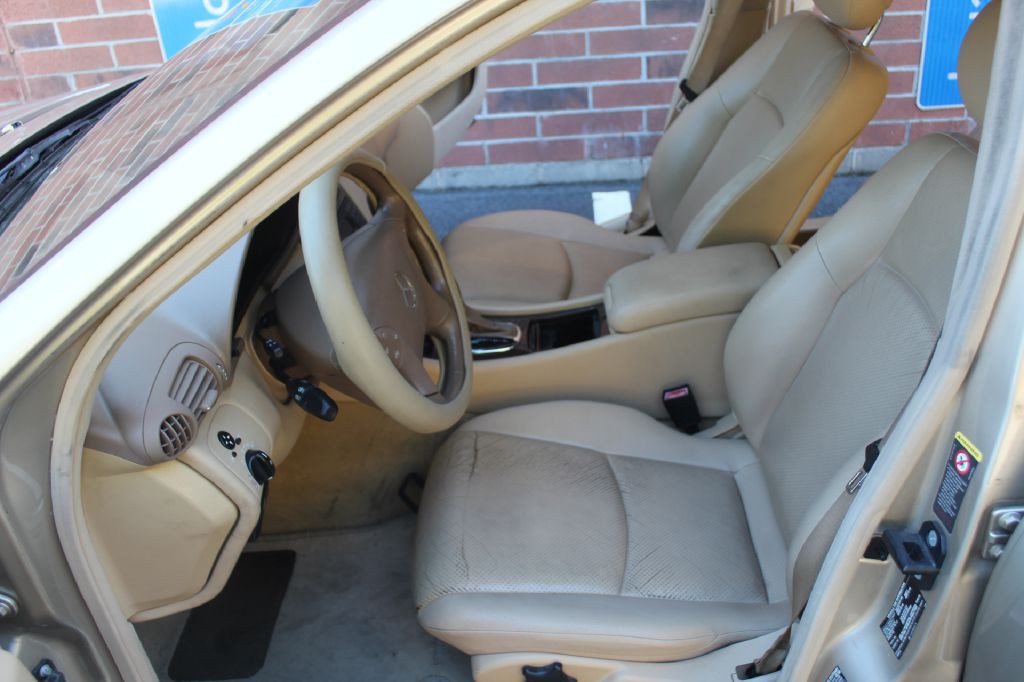2003 Mercedes-Benz C-Class Image 10