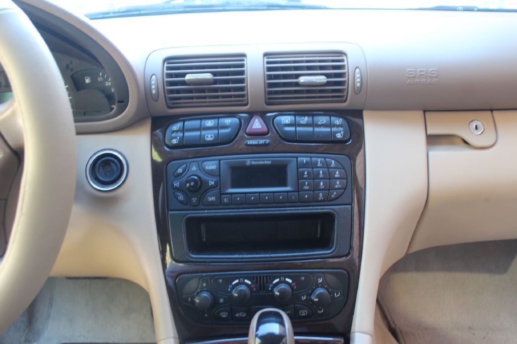 2003 Mercedes-Benz C-Class Image 17