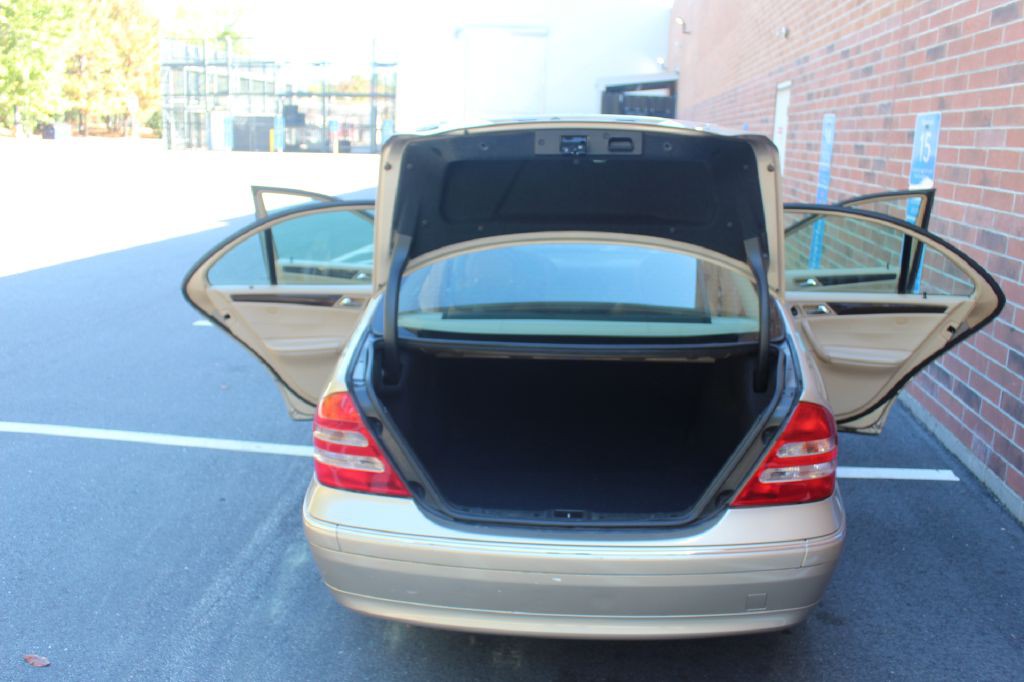 2003 Mercedes-Benz C-Class Image 19