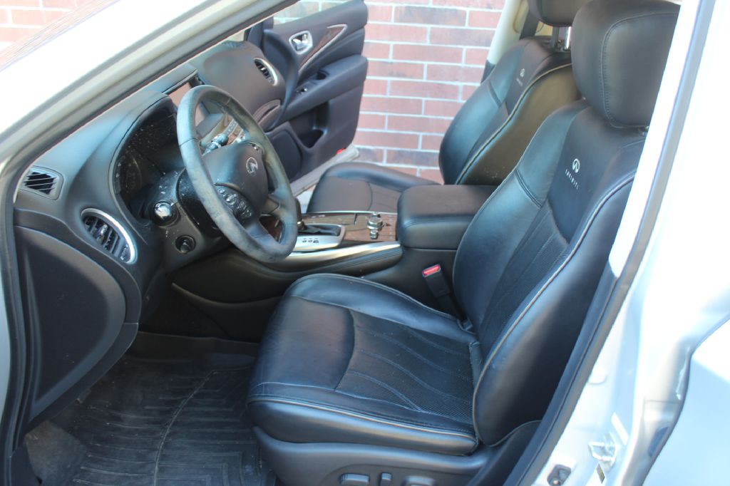 2013 INFINITI JX35 Image 11