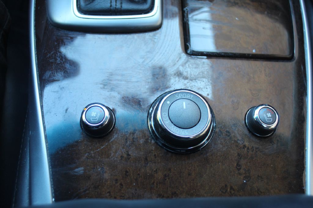 2013 INFINITI JX35 Image 23