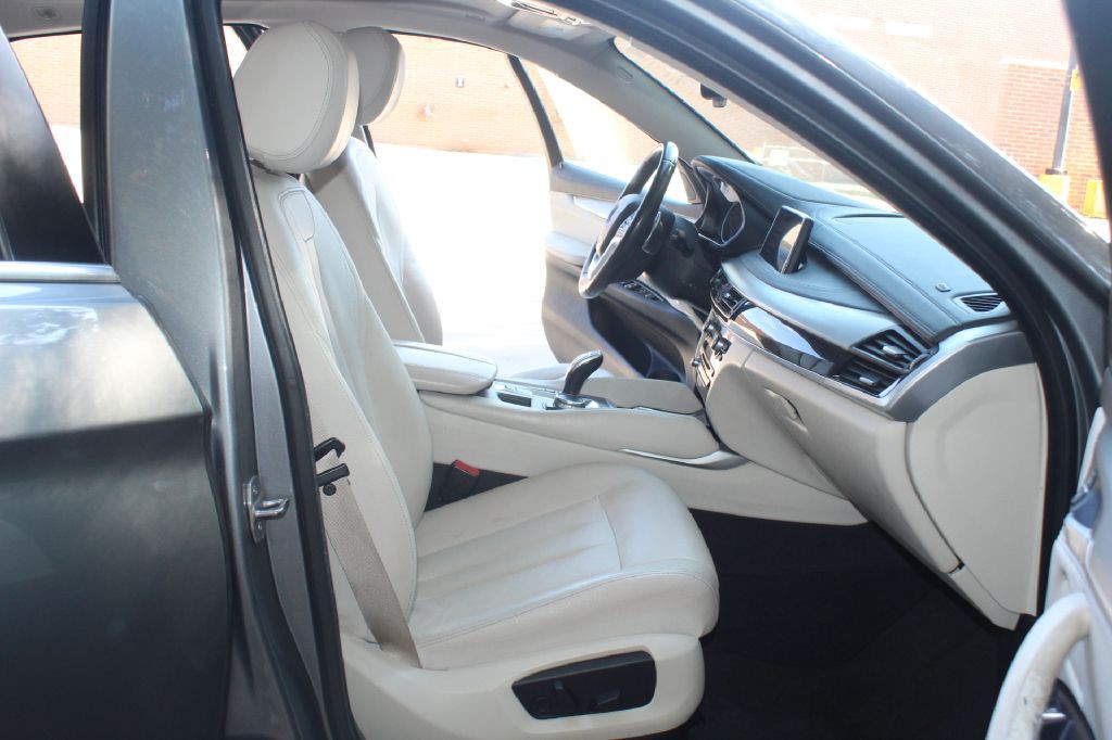 2016 BMW X6 Image 10