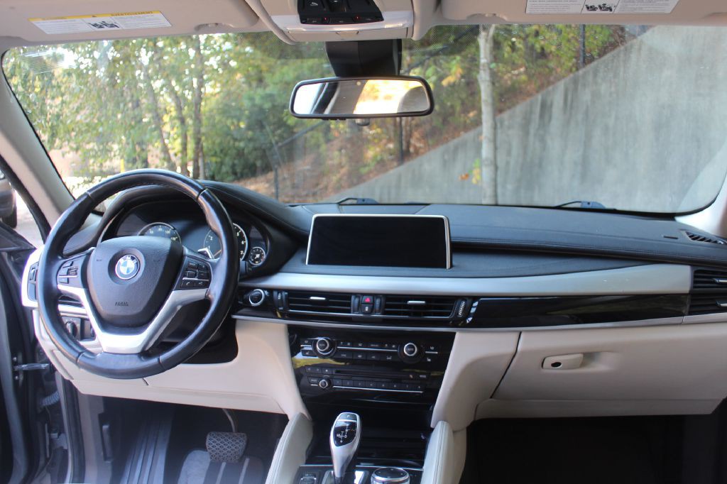 2016 BMW X6 Image 17
