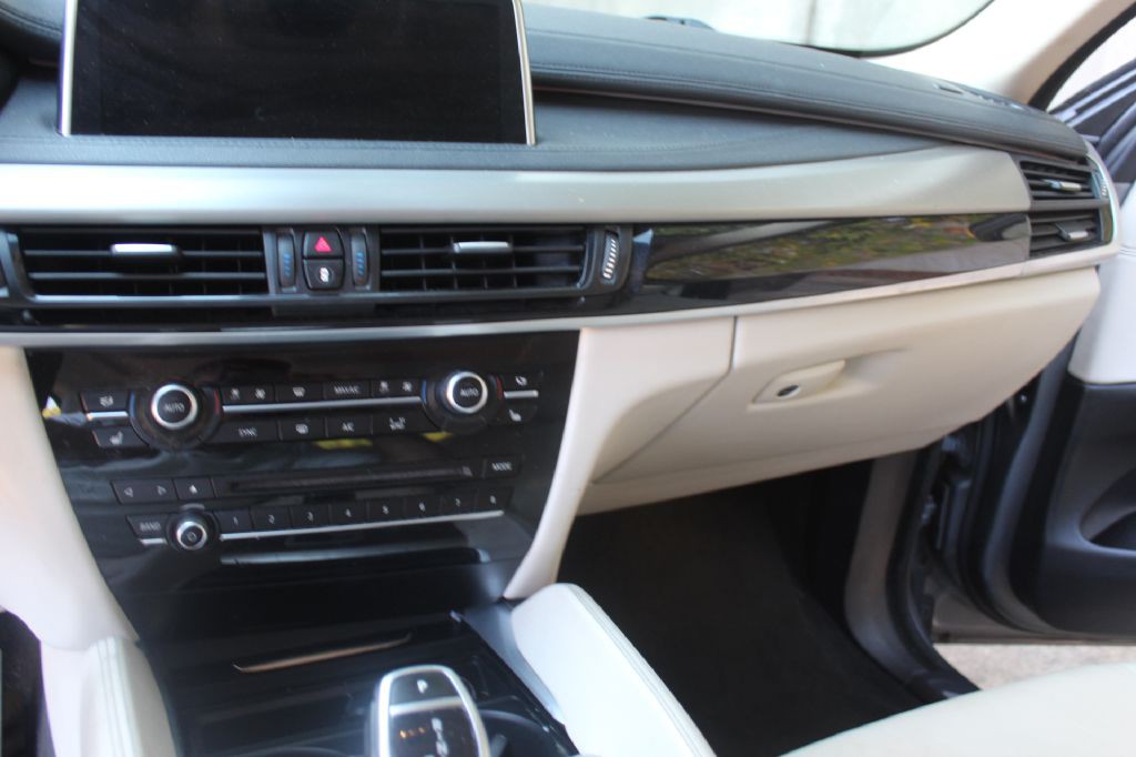 2016 BMW X6 Image 21