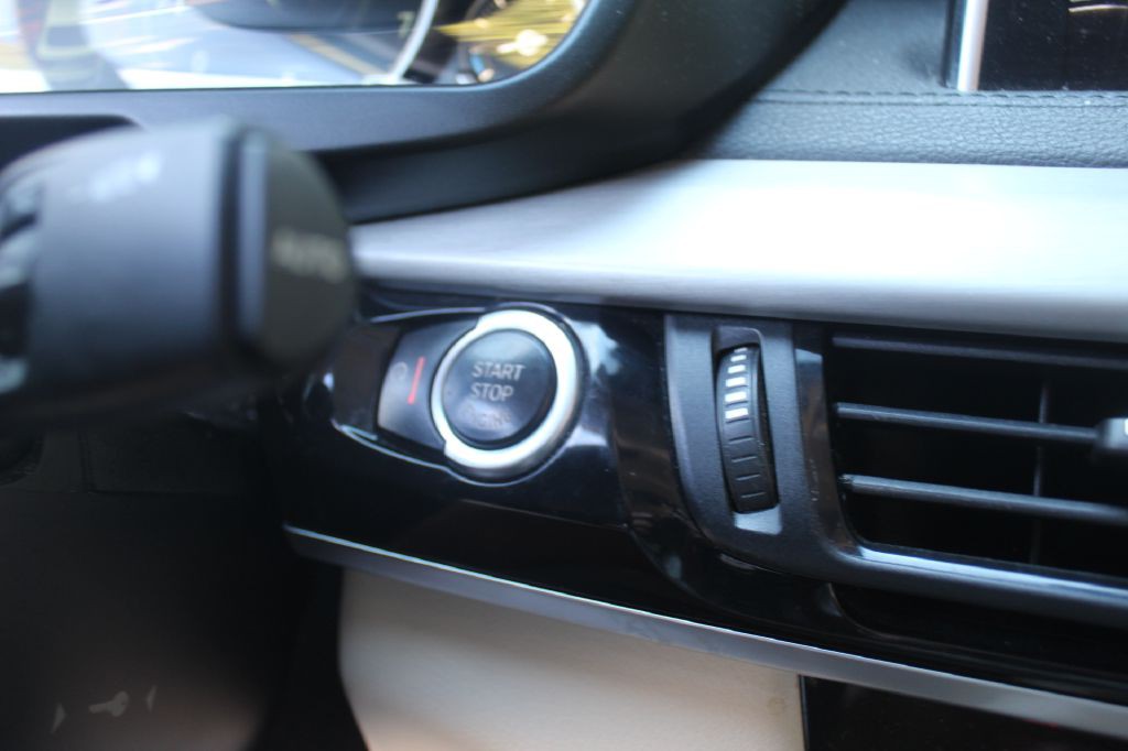 2016 BMW X6 Image 23