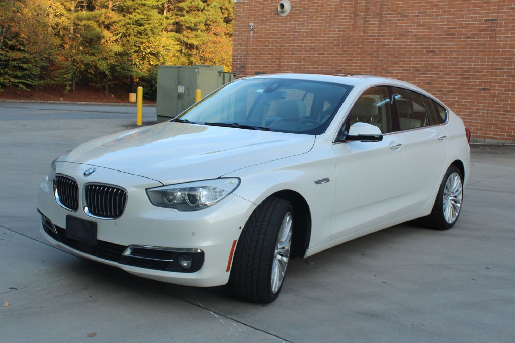 2016 BMW 5 Series Image 2