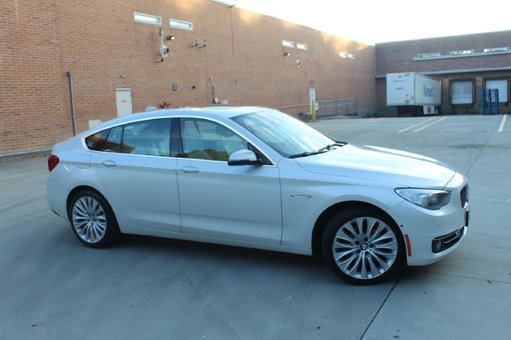 2016 BMW 5 Series Image 6