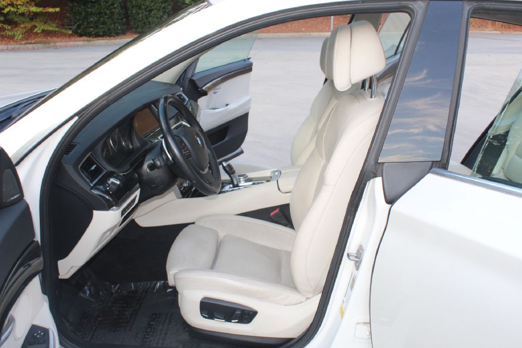 2016 BMW 5 Series Image 10
