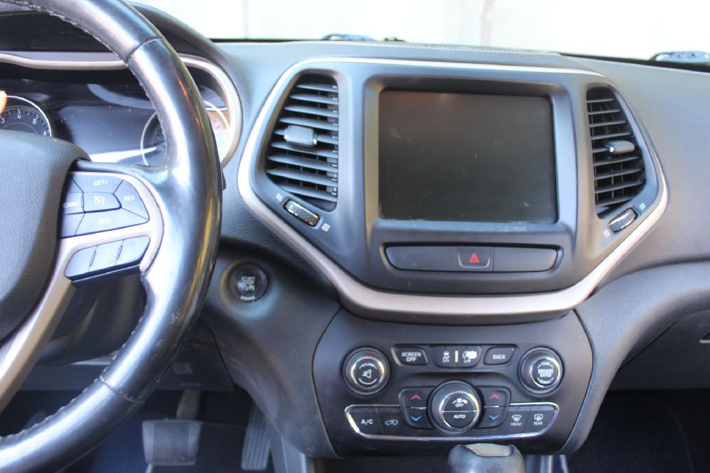 2015 Jeep Cherokee Image 17