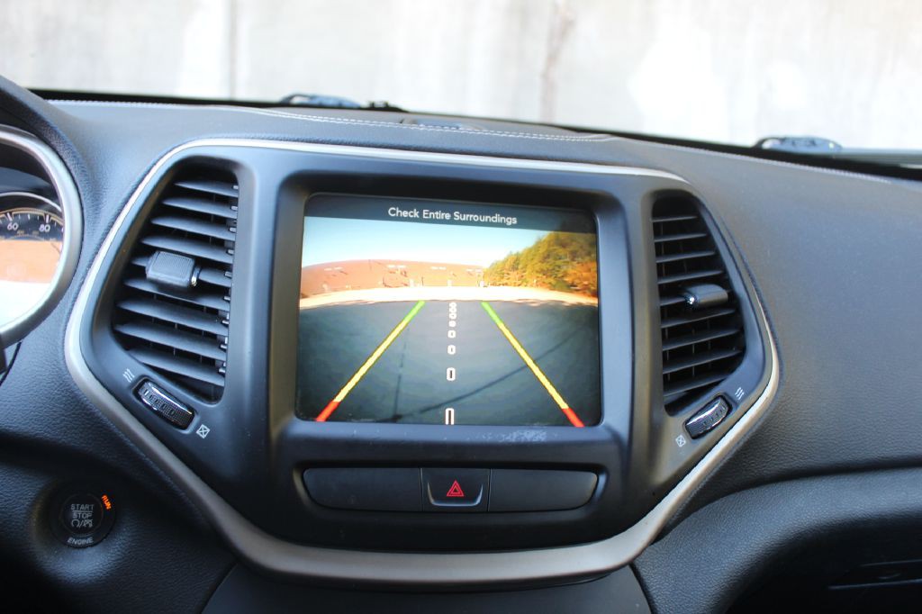 2015 Jeep Cherokee Image 24