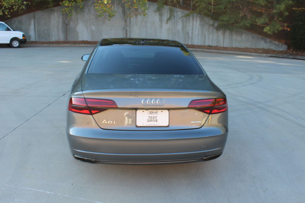 2017 Audi A8 Image 4