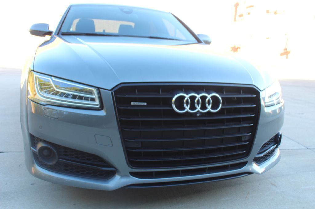 2017 Audi A8 Image 8