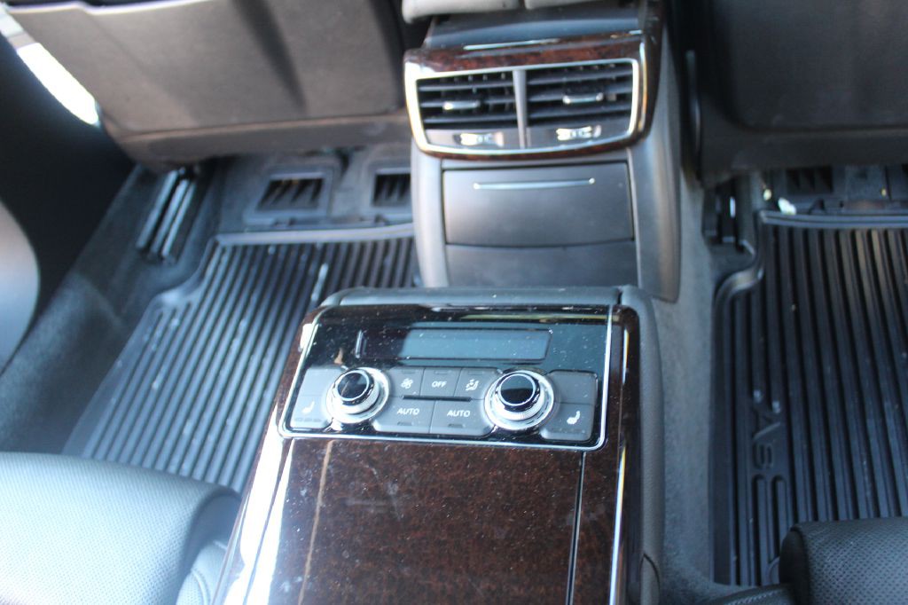 2017 Audi A8 Image 16