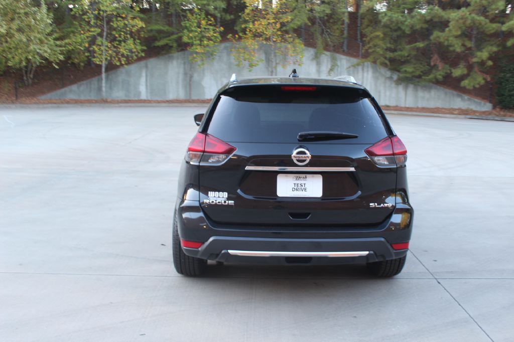 2018 Nissan Rogue Image 4