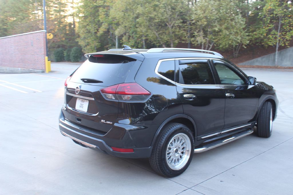 2018 Nissan Rogue Image 5