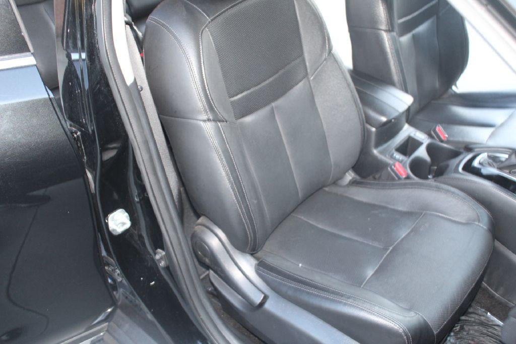 2018 Nissan Rogue Image 12
