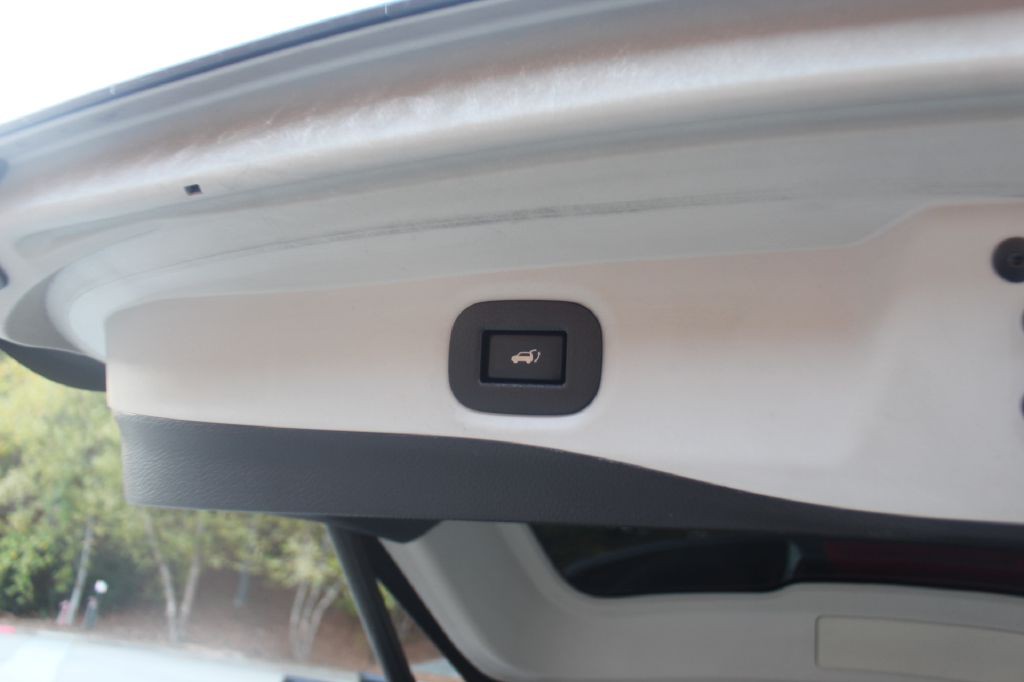 2018 Nissan Rogue Image 22