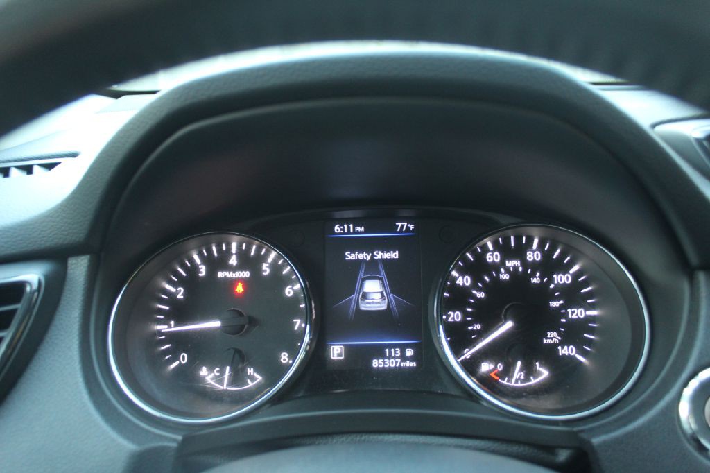 2018 Nissan Rogue Image 23