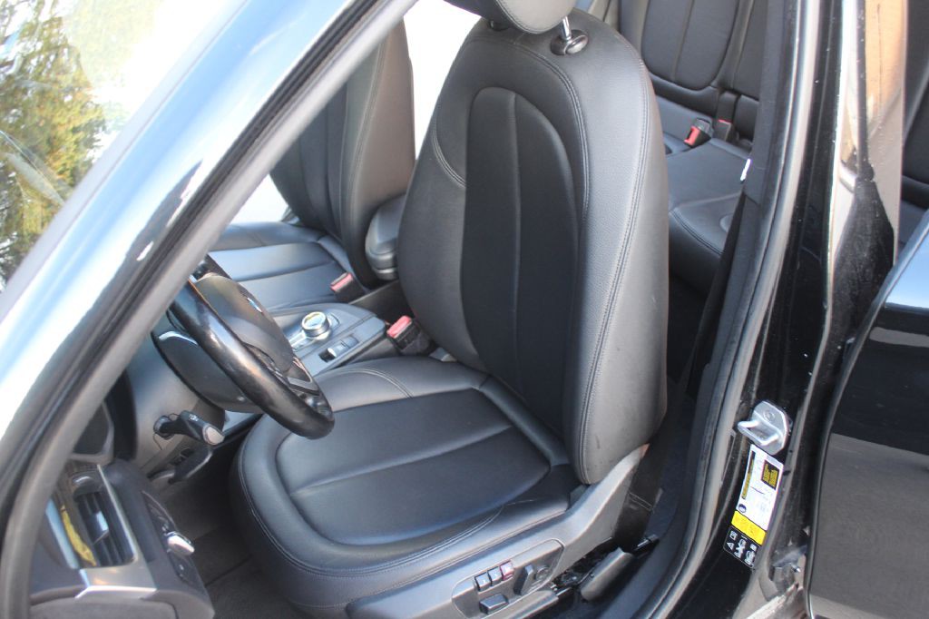 2017 BMW X1 Image 11