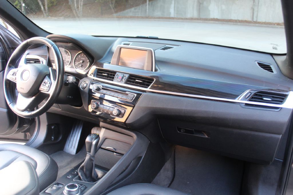 2017 BMW X1 Image 13