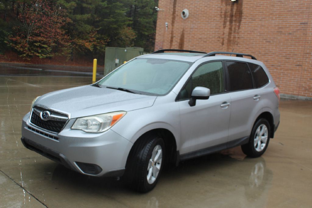 2015 Subaru Forester Image 2