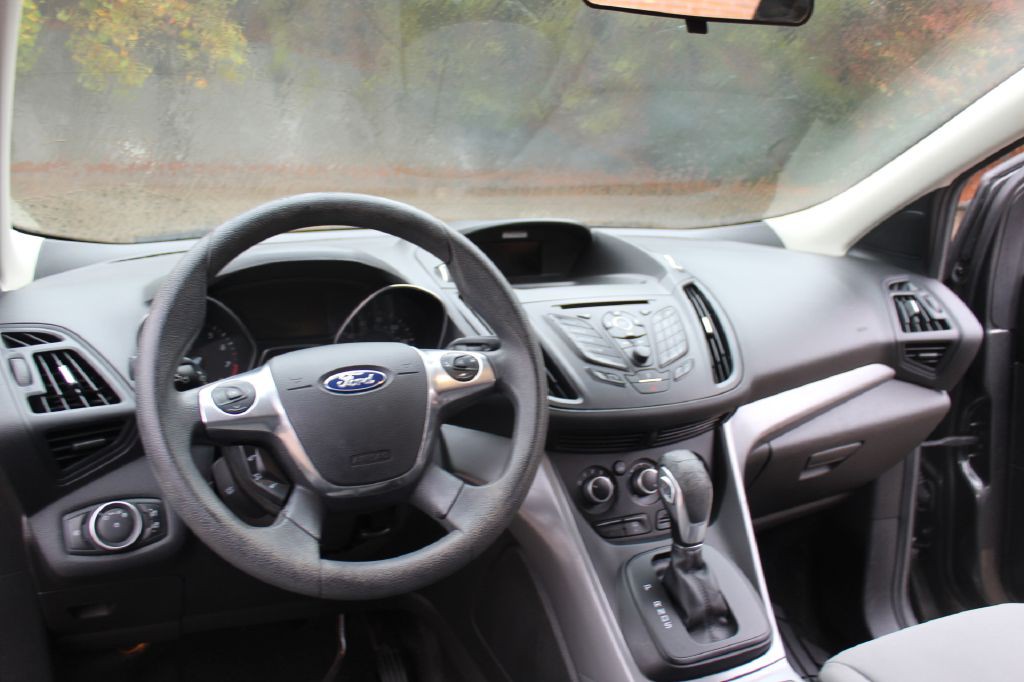 2015 Ford Escape Image 16