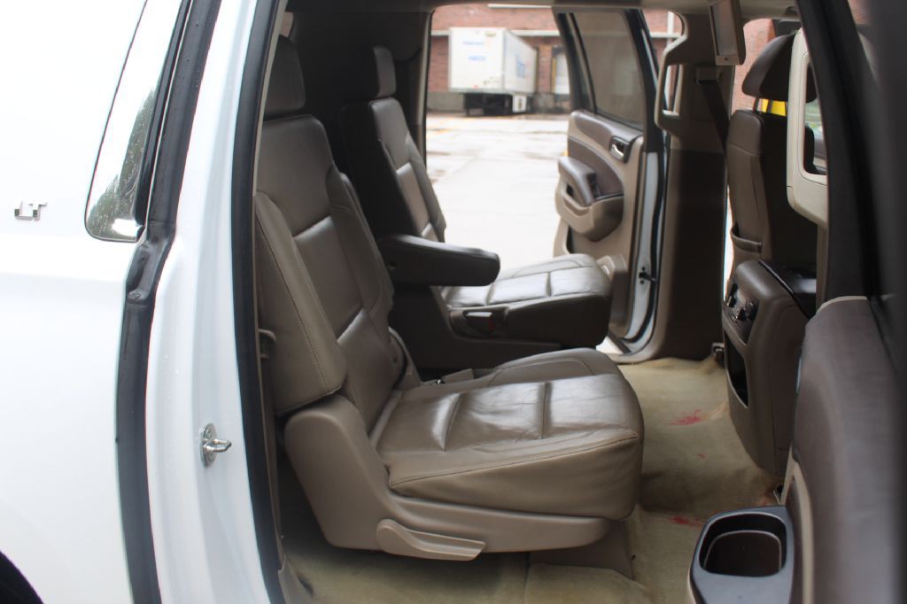2016 Chevrolet Suburban Image 8