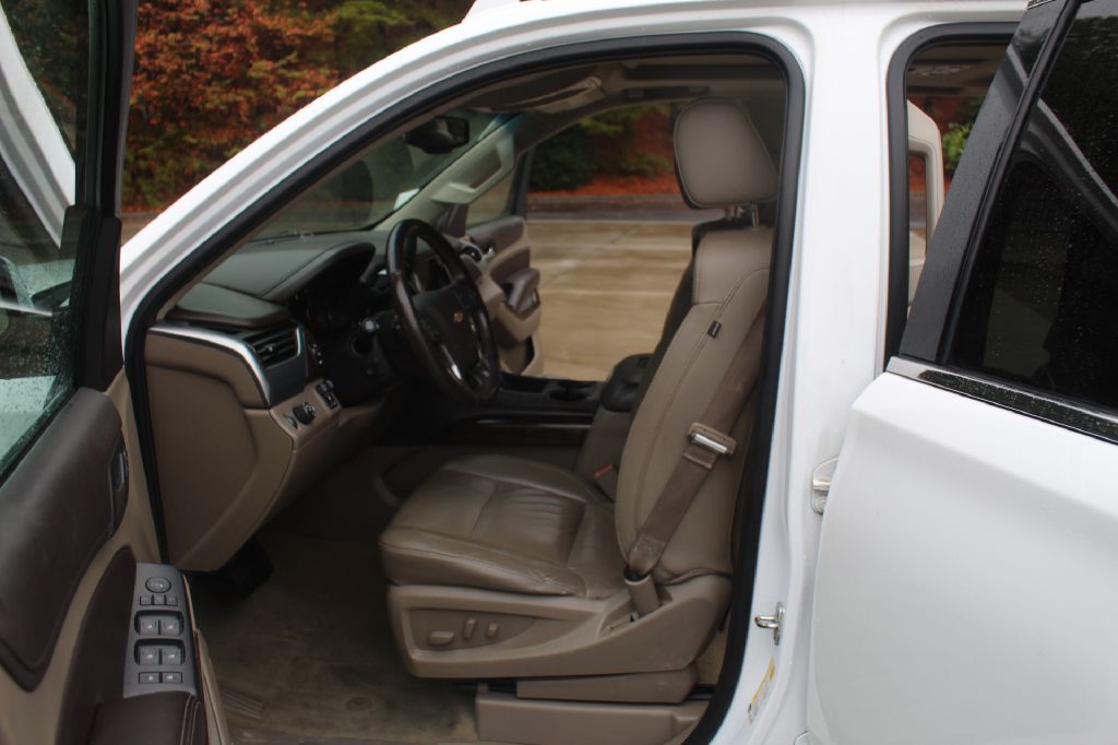 2016 Chevrolet Suburban Image 10