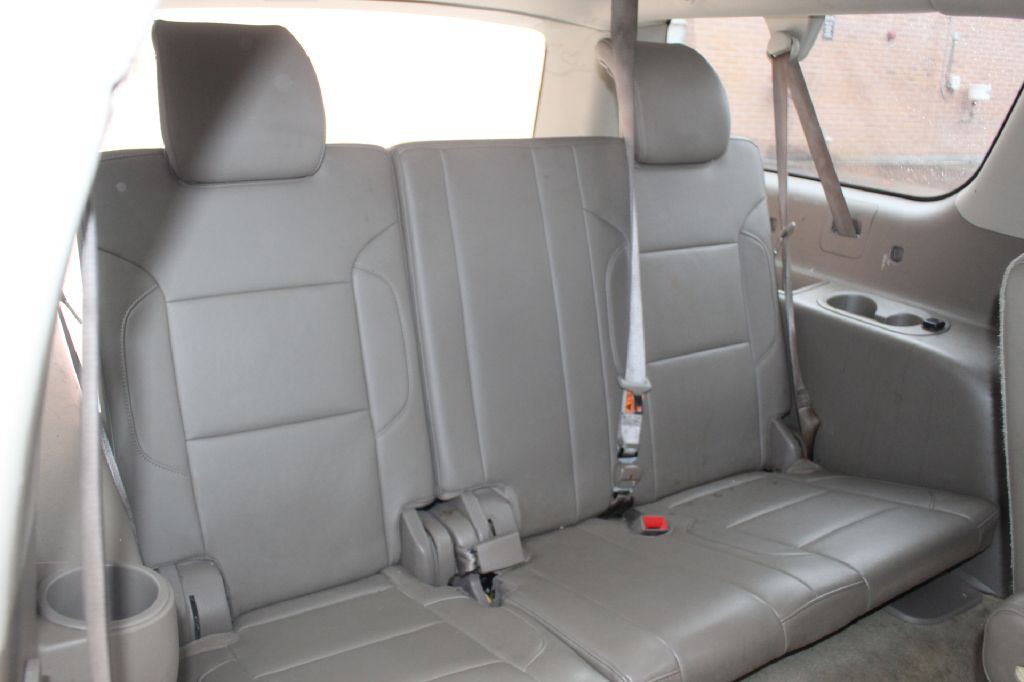 2016 Chevrolet Suburban Image 13