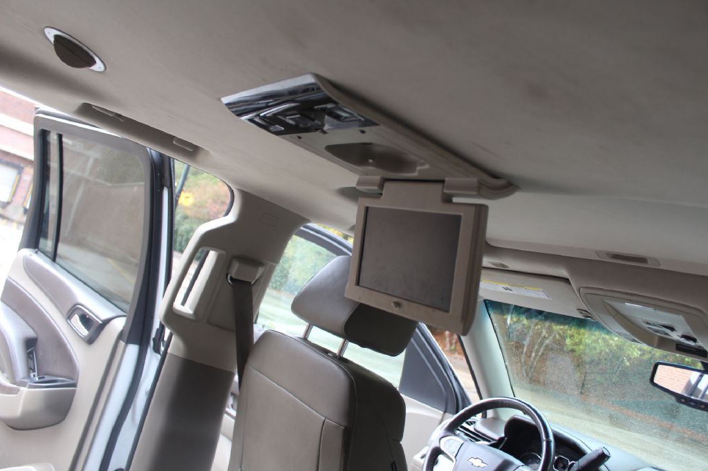 2016 Chevrolet Suburban Image 14