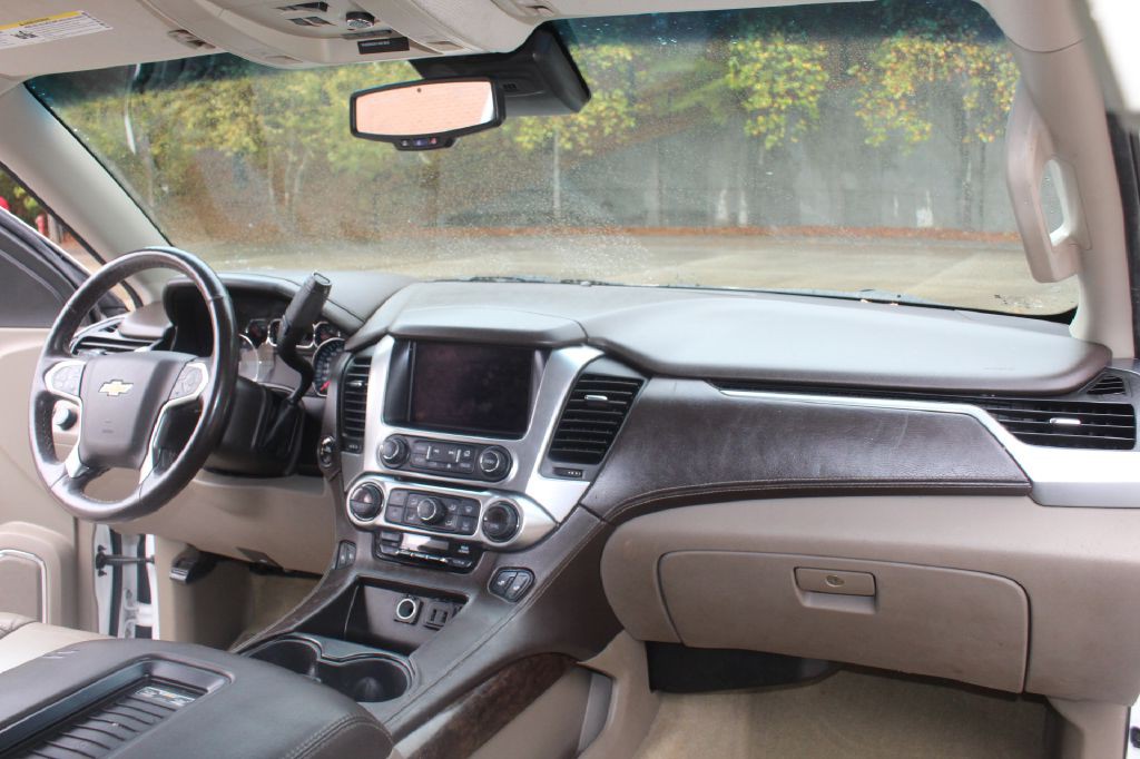 2016 Chevrolet Suburban Image 15
