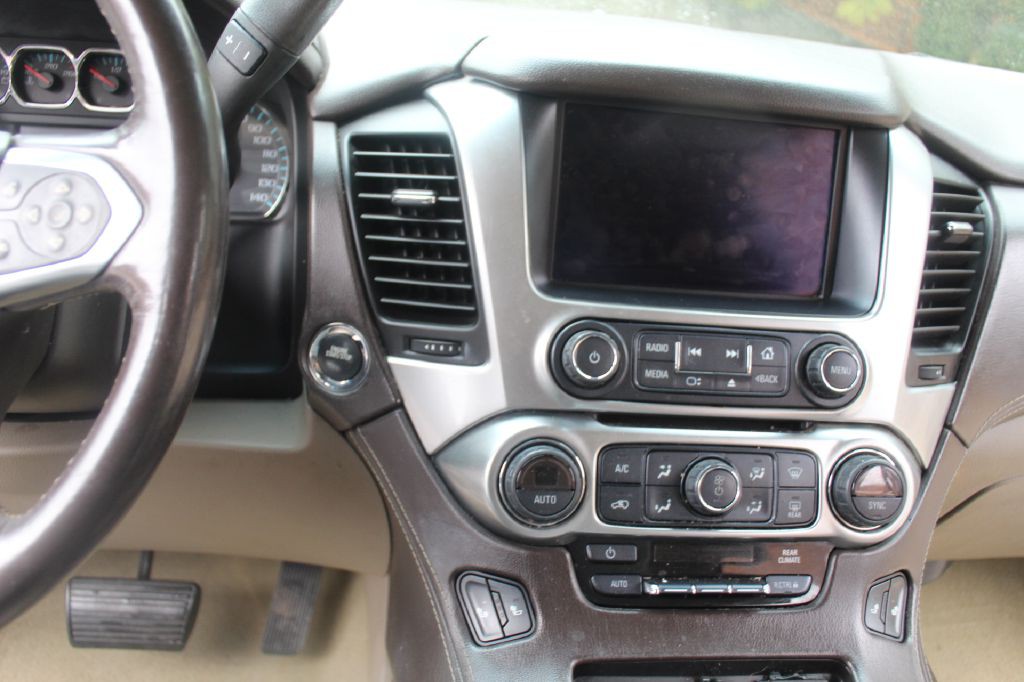 2016 Chevrolet Suburban Image 19