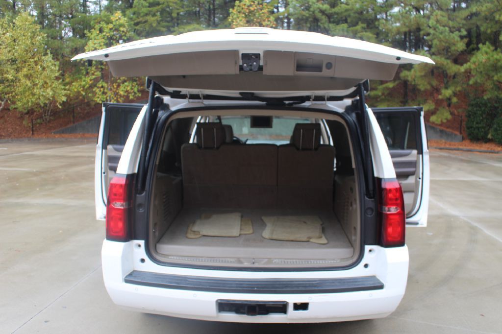 2016 Chevrolet Suburban Image 24