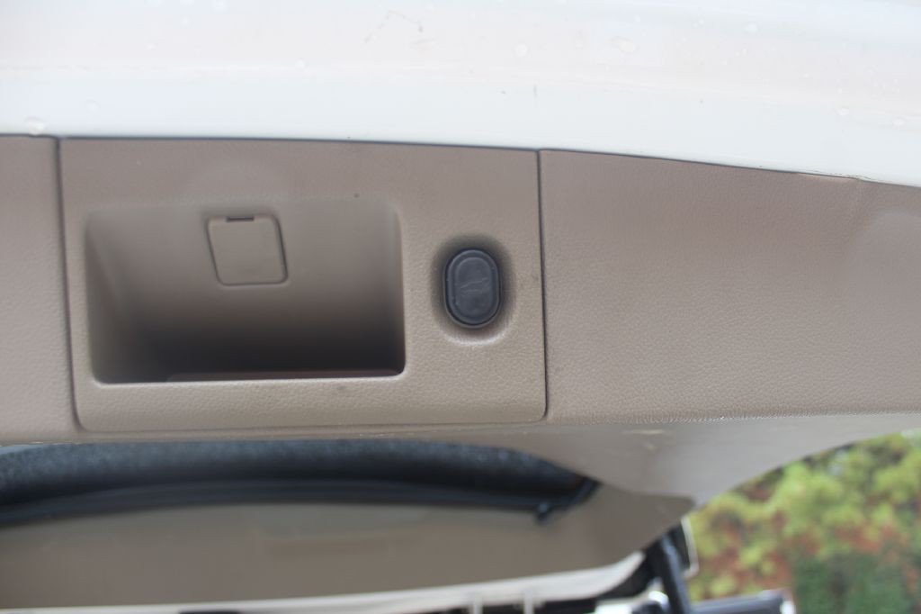 2016 Chevrolet Suburban Image 26