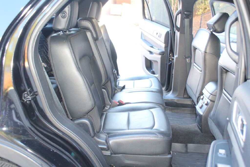 2017 Ford Explorer Image 8