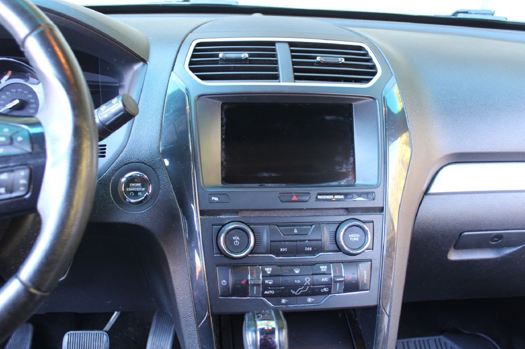 2017 Ford Explorer Image 19