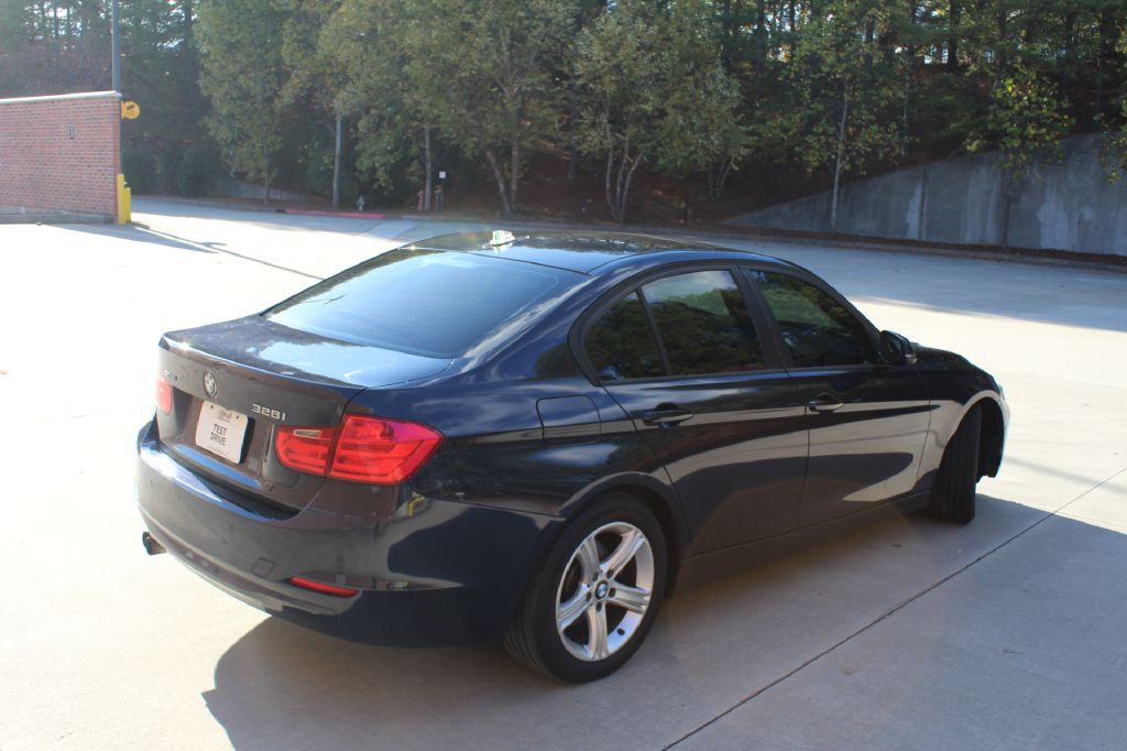 2014 BMW 3 Series Image 5