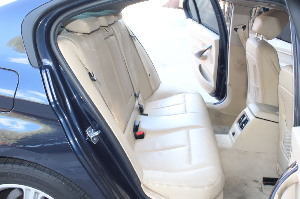 2014 BMW 3 Series Image 8