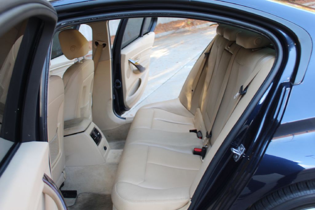 2014 BMW 3 Series Image 9