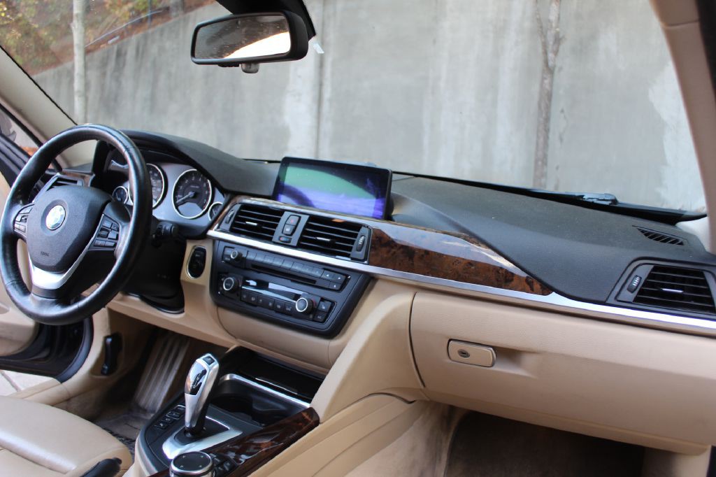 2014 BMW 3 Series Image 13