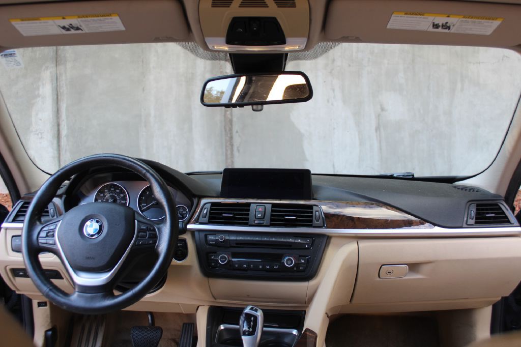 2014 BMW 3 Series Image 14