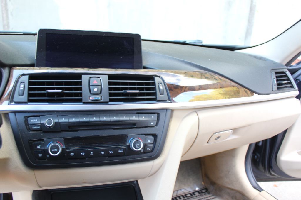 2014 BMW 3 Series Image 18