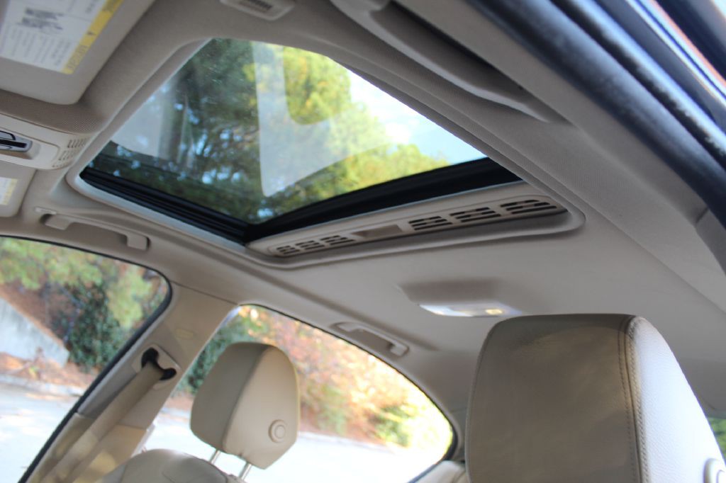 2014 BMW 3 Series Image 21